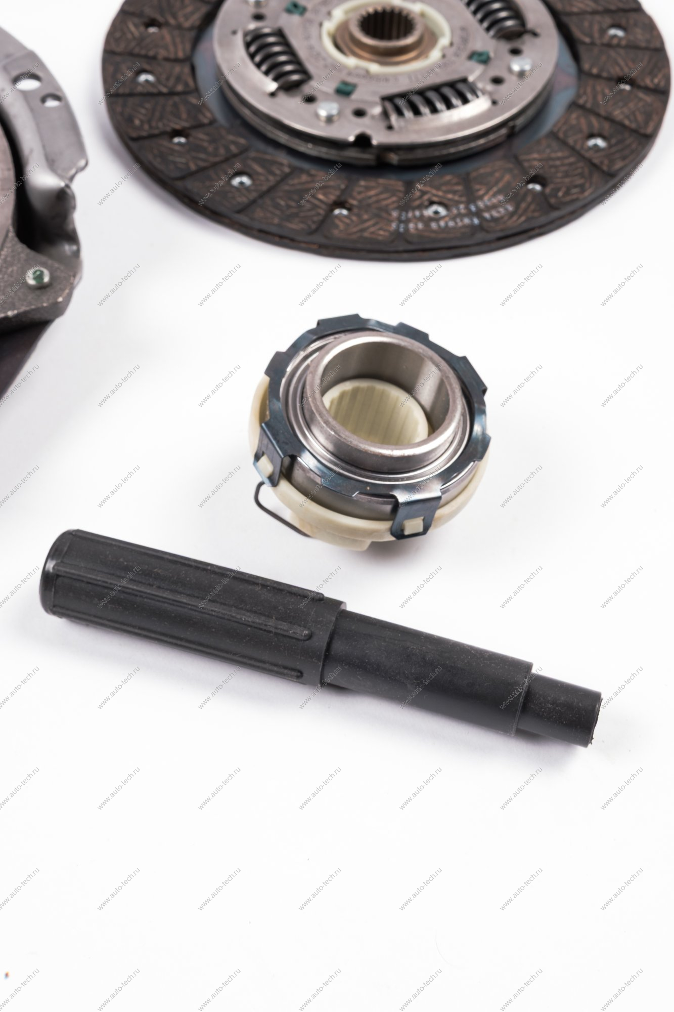 Комплект сцепления в сборе с подшипником (kit 3 ) ВАЗ-2123/21214/URBAN (фирм. упак. ORIGINAL) (AVTOPRIBOR) Lada LADA 21233160100000