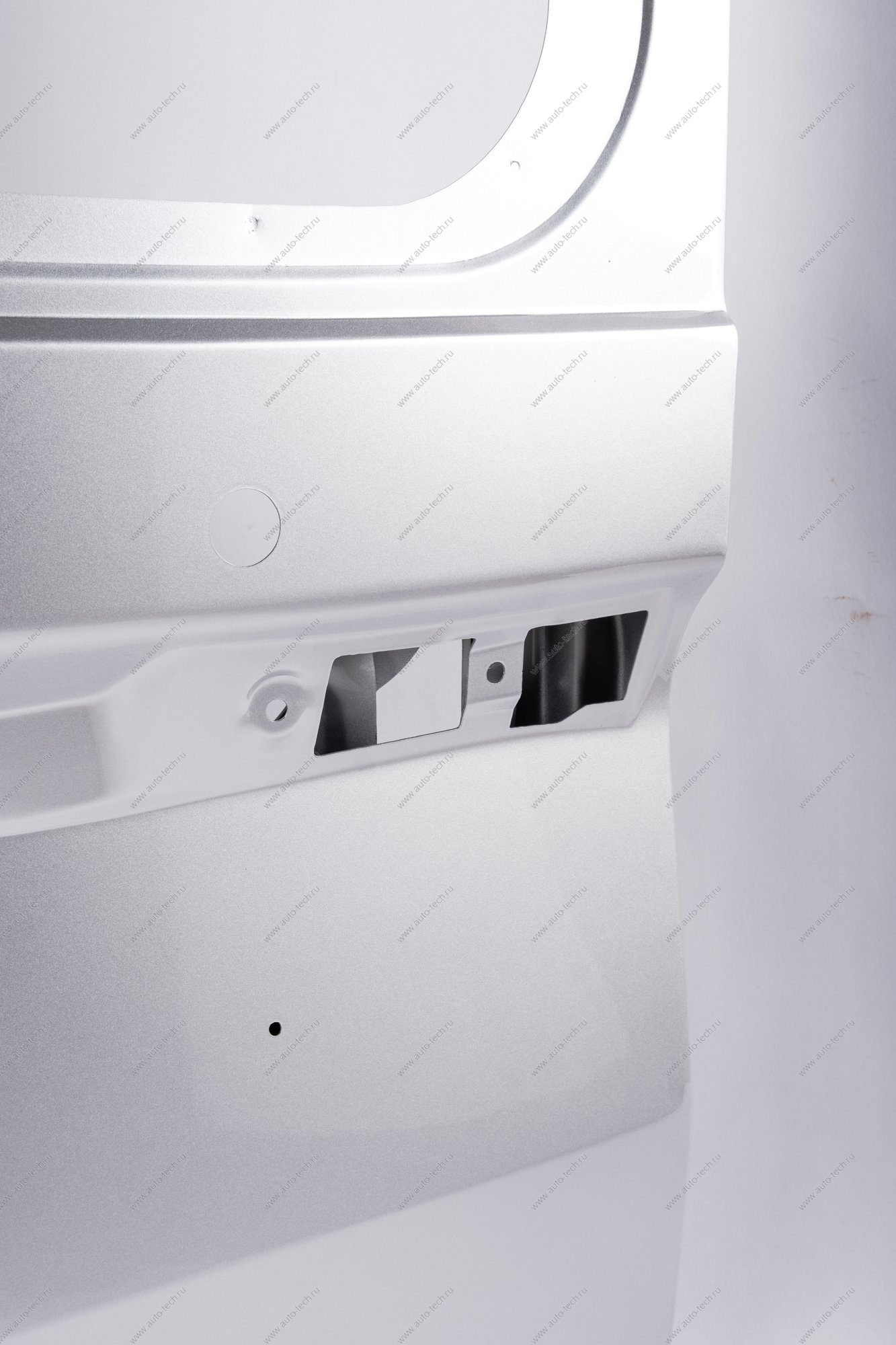 Дверь задка левая (под стекло) LADA Largus/Лада Ларгус крашеная 691 Платина (Серебристый) GAMMA GAMMA 901015964R-691-GAMMA