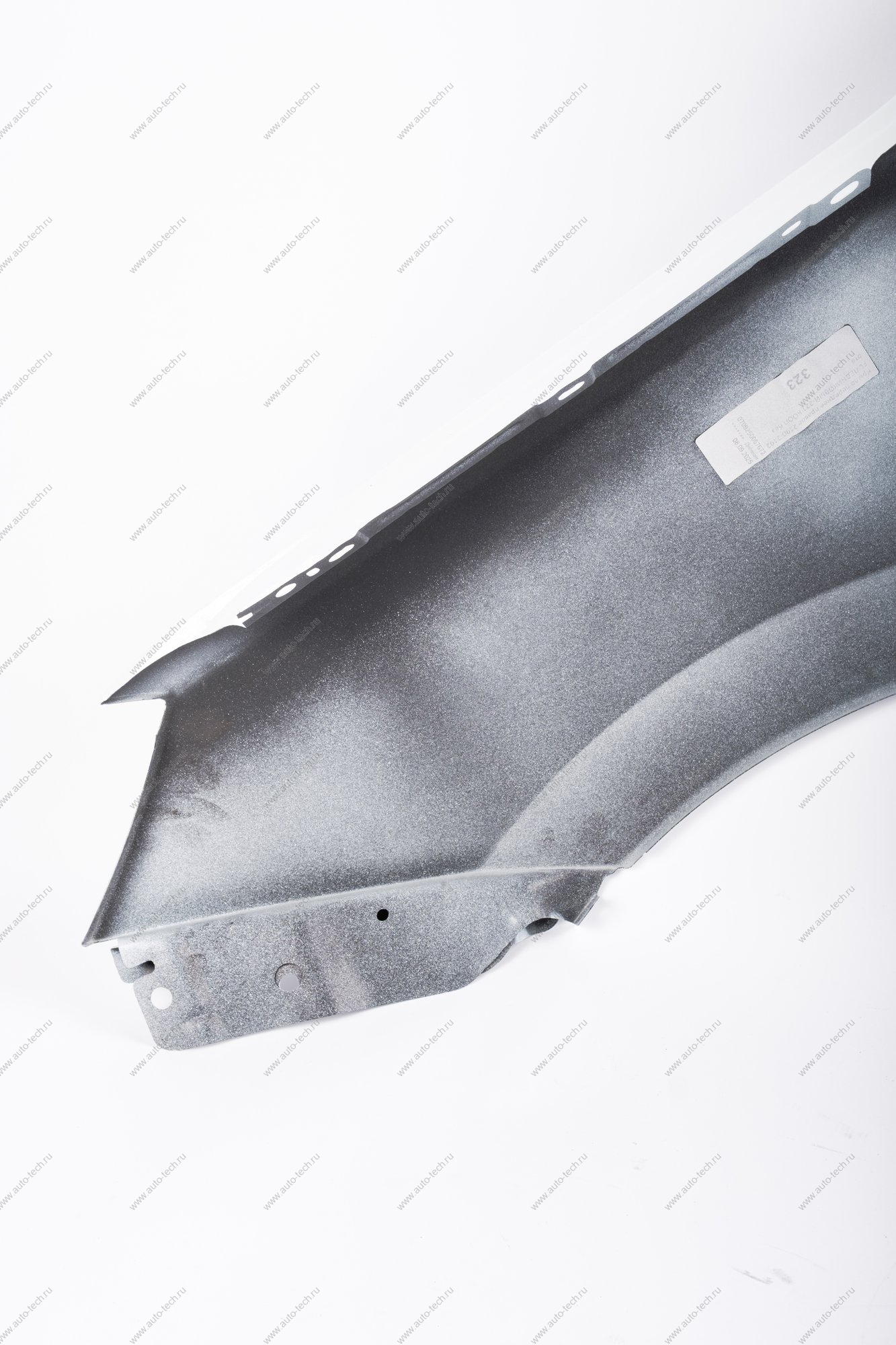 Крыло переднее правое (FL) LADA GRANTA 2018- крашеное в цвет 221 (белый без отв. п/пов. КООП KAMAZ 8450104274-221