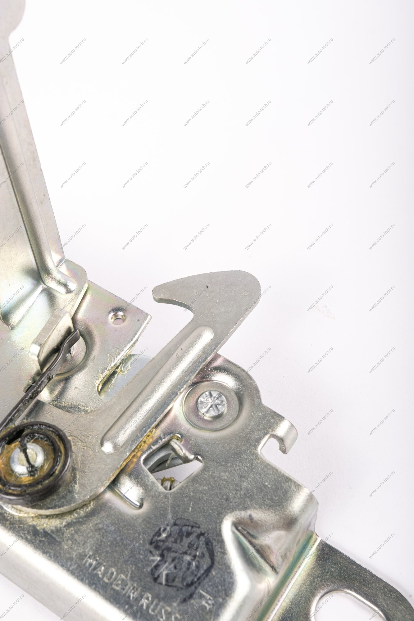 Замок капота Datsun Nissan DATSUN 21950840601000