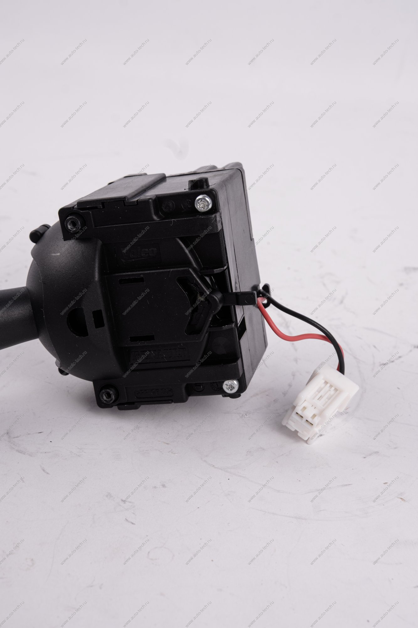 Подрулевой переключатель левый Renault Logan-II, Sandero-II, Dokker, Duster-I фаза 2 (Valeo) Renault RENAULT 255405005R