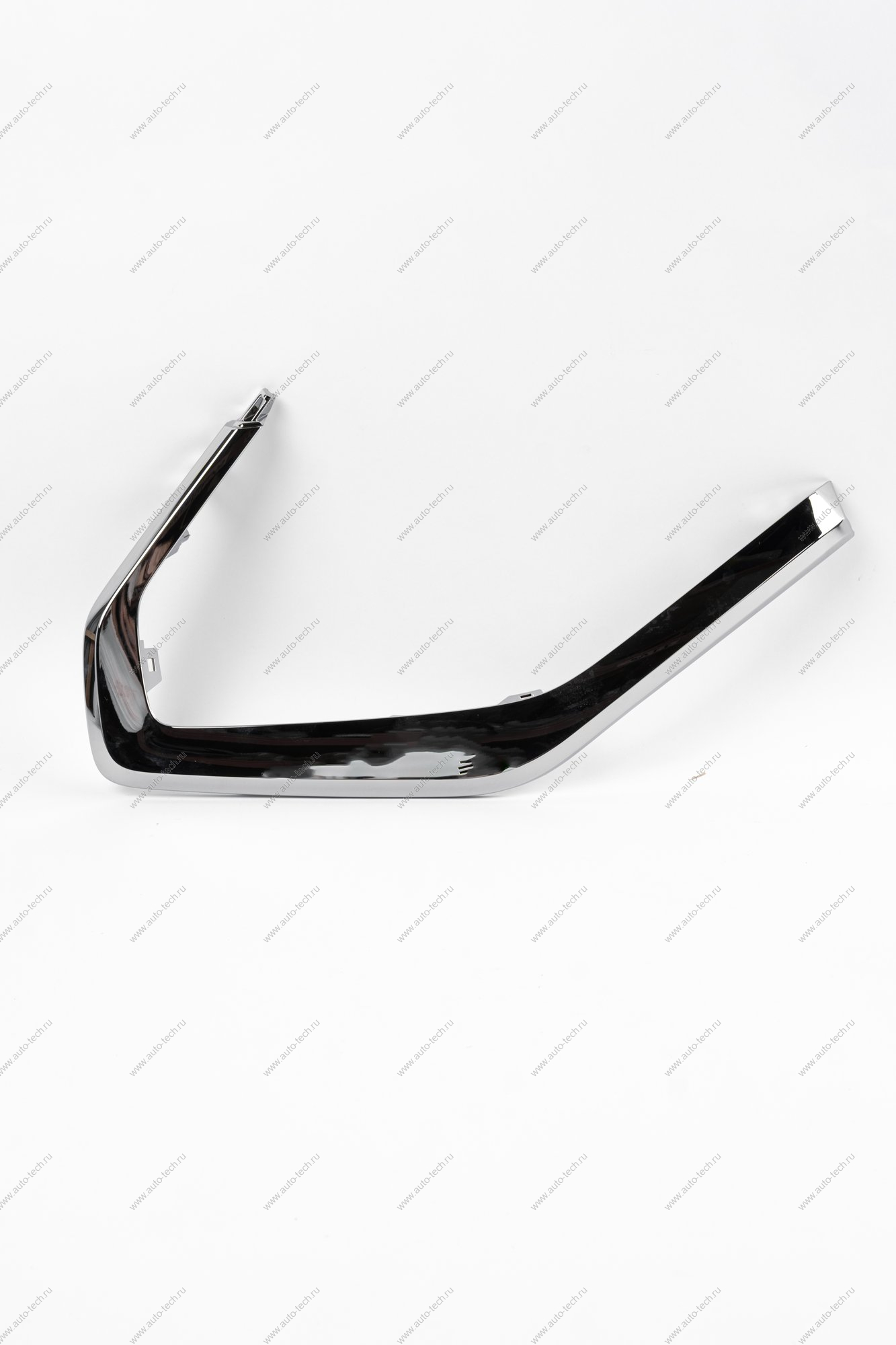 Молдинг переднего бампера нижний правый хром.LADA XRAY (СЭД) Lada LADA 8450022865