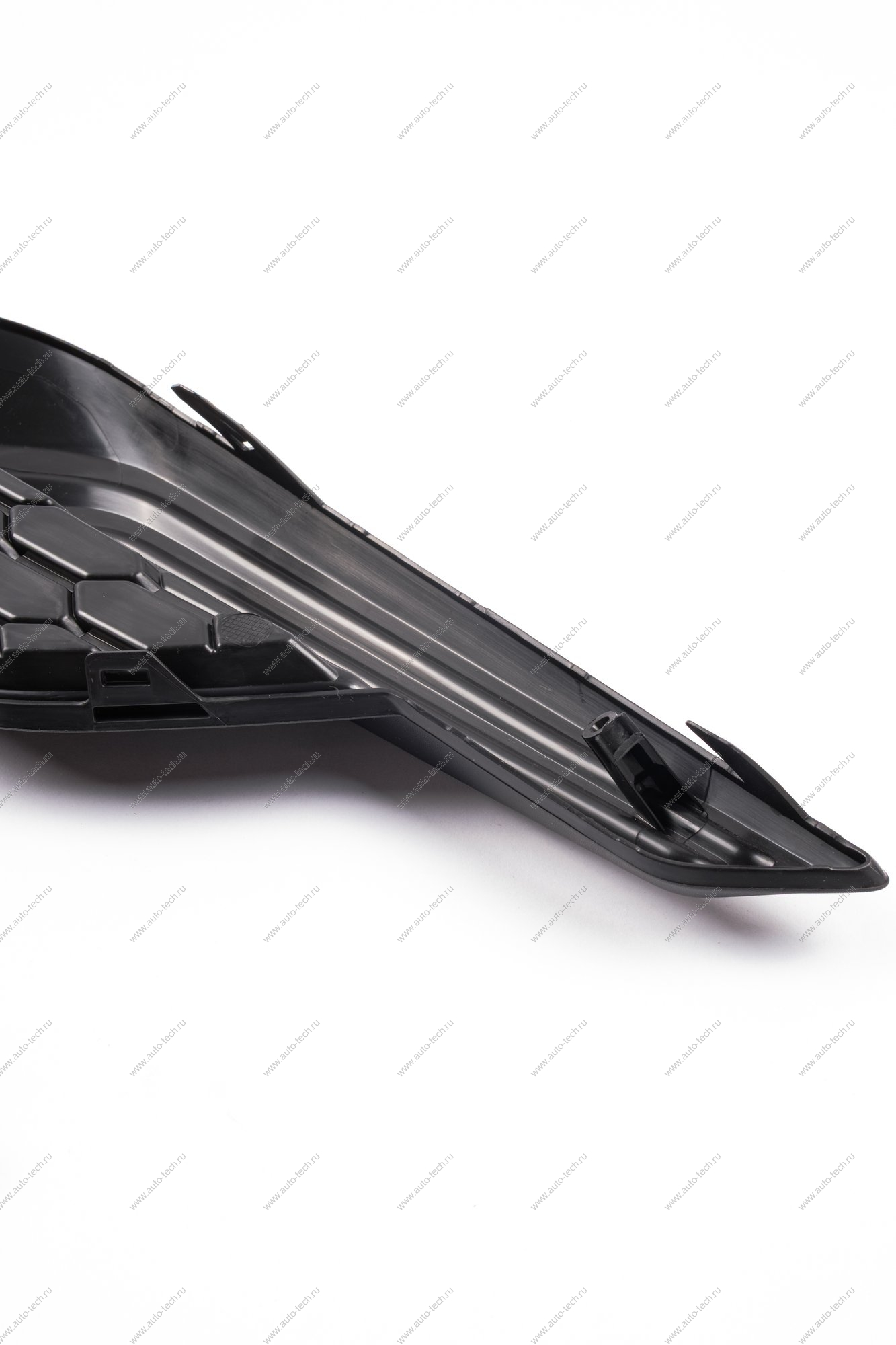 Заглушка ПТФ левая LADA Vesta SW Cross FL Lada LADA 8450041568