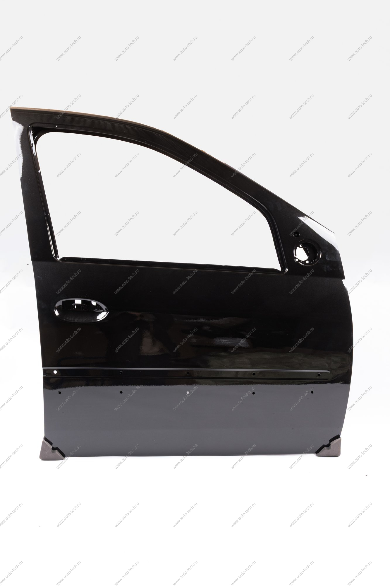 Дверь передняя правая (c отв. под молдинг ,без отверстия под личинку) в цвет 676 LADA Largus (FL) NEW Lada LADA 8450013083-676