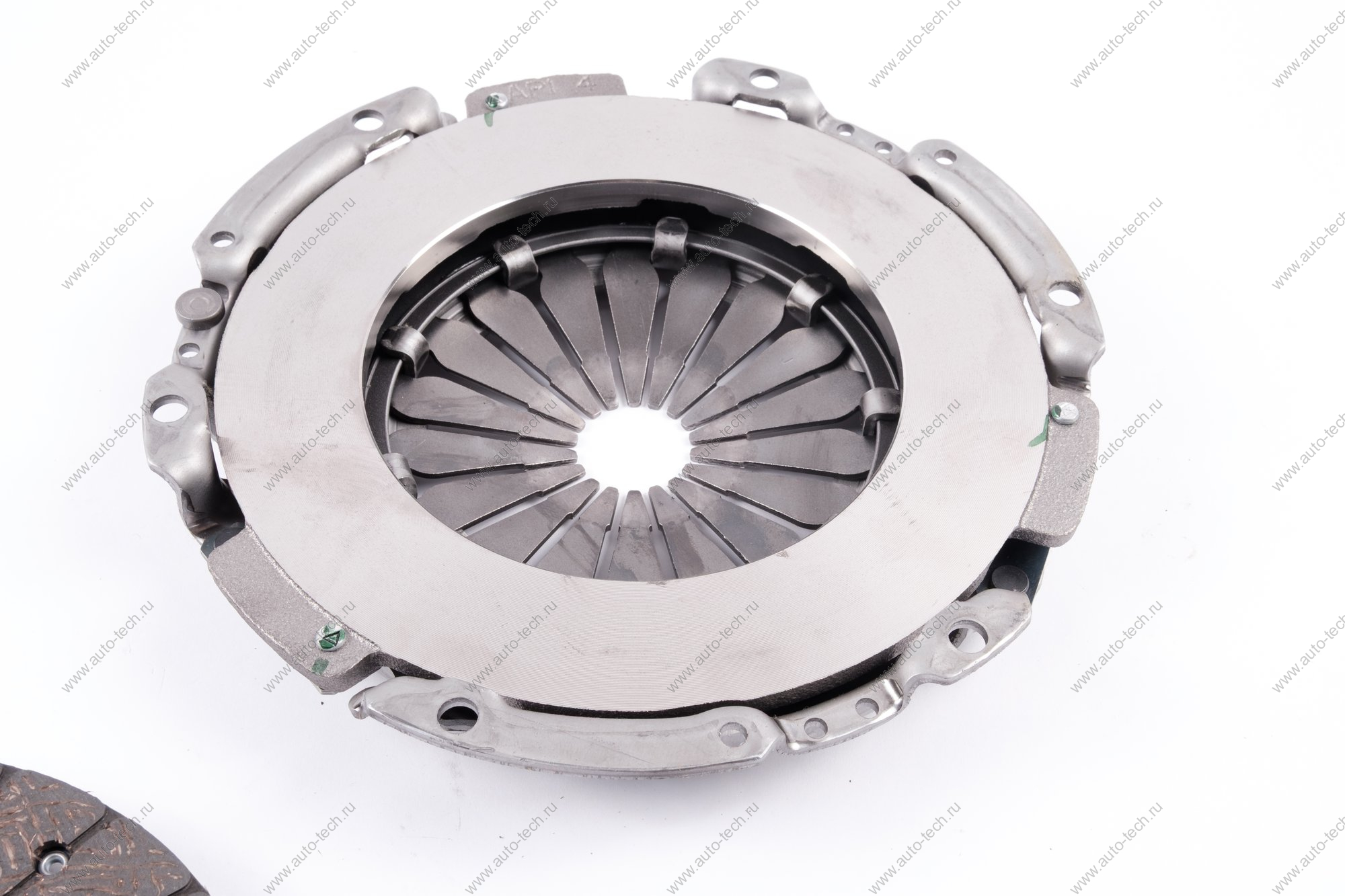 Сцепление к-т ВАЗ LADA Vesta, X-Ray 1.8 с подшипником выжимным ( КПП с троссовым приводом) (AVTOPRIBOR) LADA АВТОПРИБОР 832290AVT