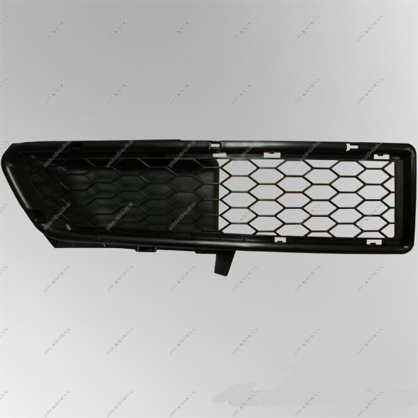 Решетка переднего бампера RENAULT Logan/Рено Логан до 2010 г правая API Api DC010000G-0R00
