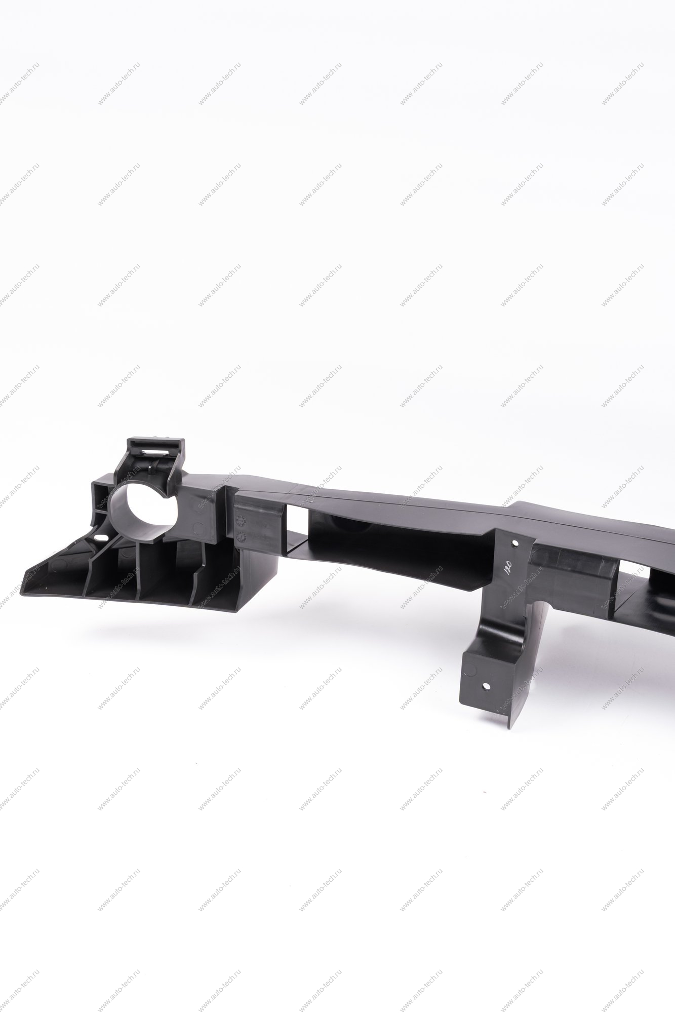 Усилитель переднего бампера (пластик) LADA Largus (FL) NEW Lada LADA 8450090846