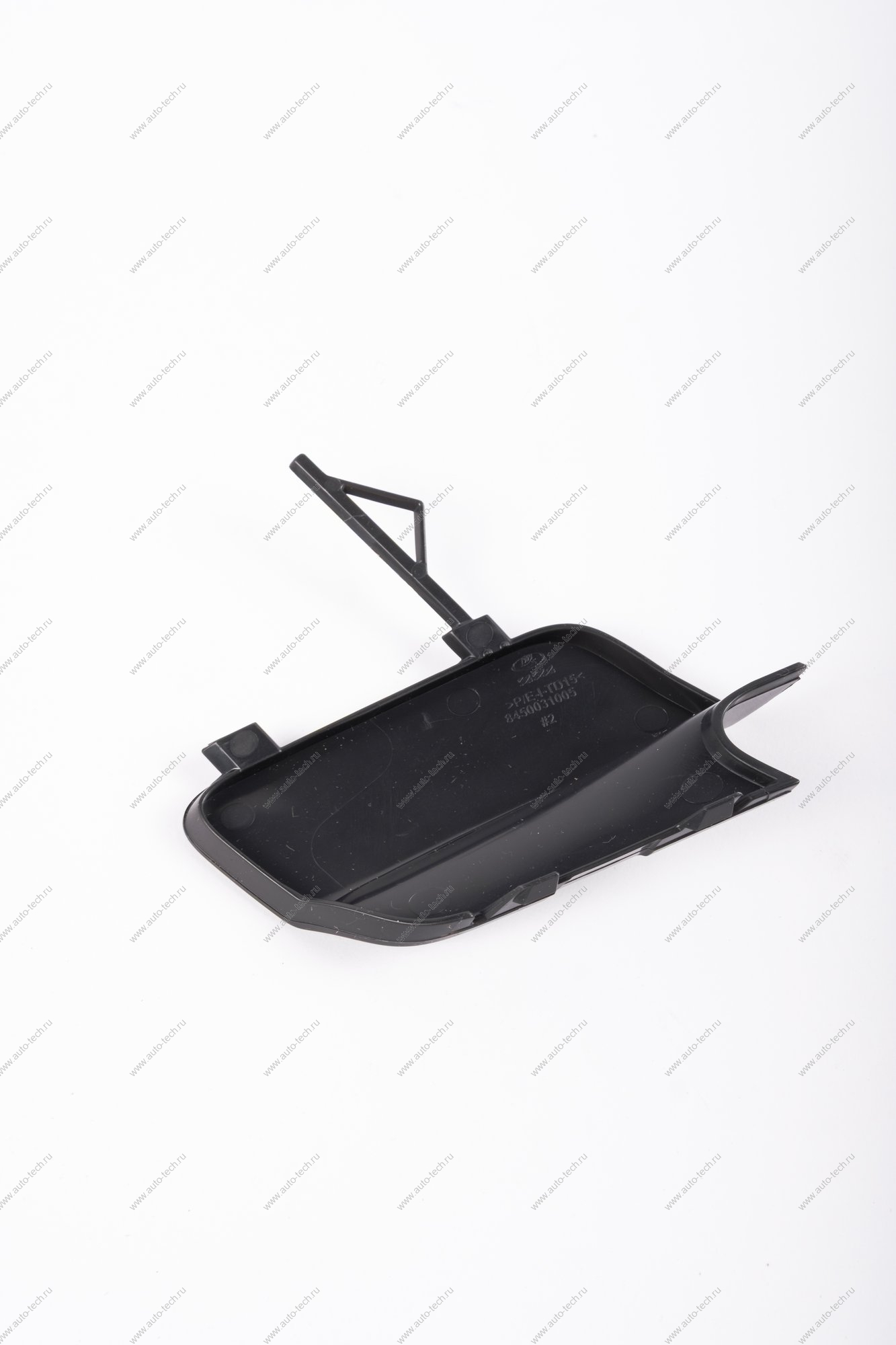 Крышка окна под переднюю буксирную проушину Lada Vesta SW Cross Lada LADA 8450031005