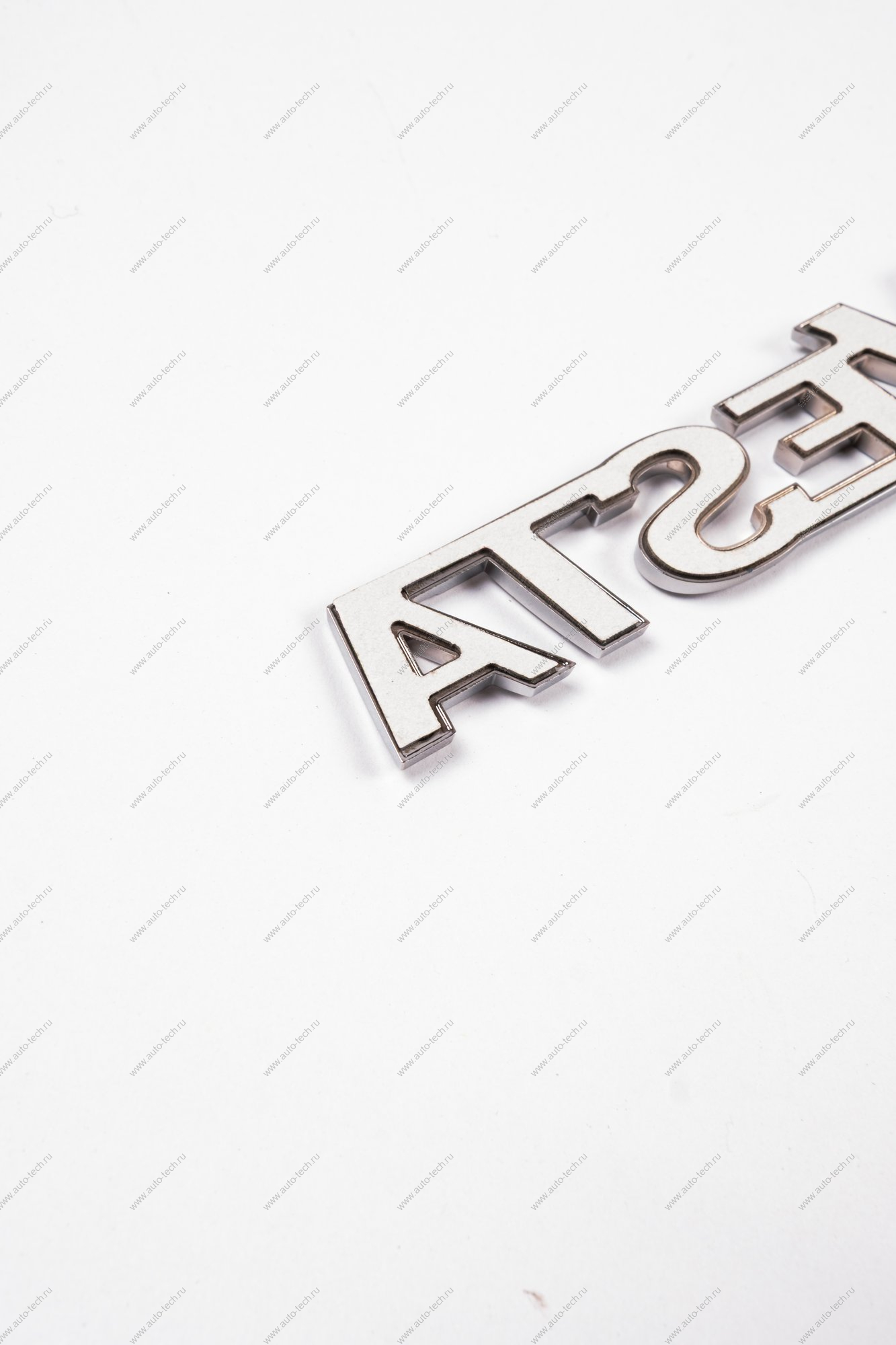 Орнамент задка левый,Vesta , Lada Vesta SW/SWCross Lada LADA 8450007832