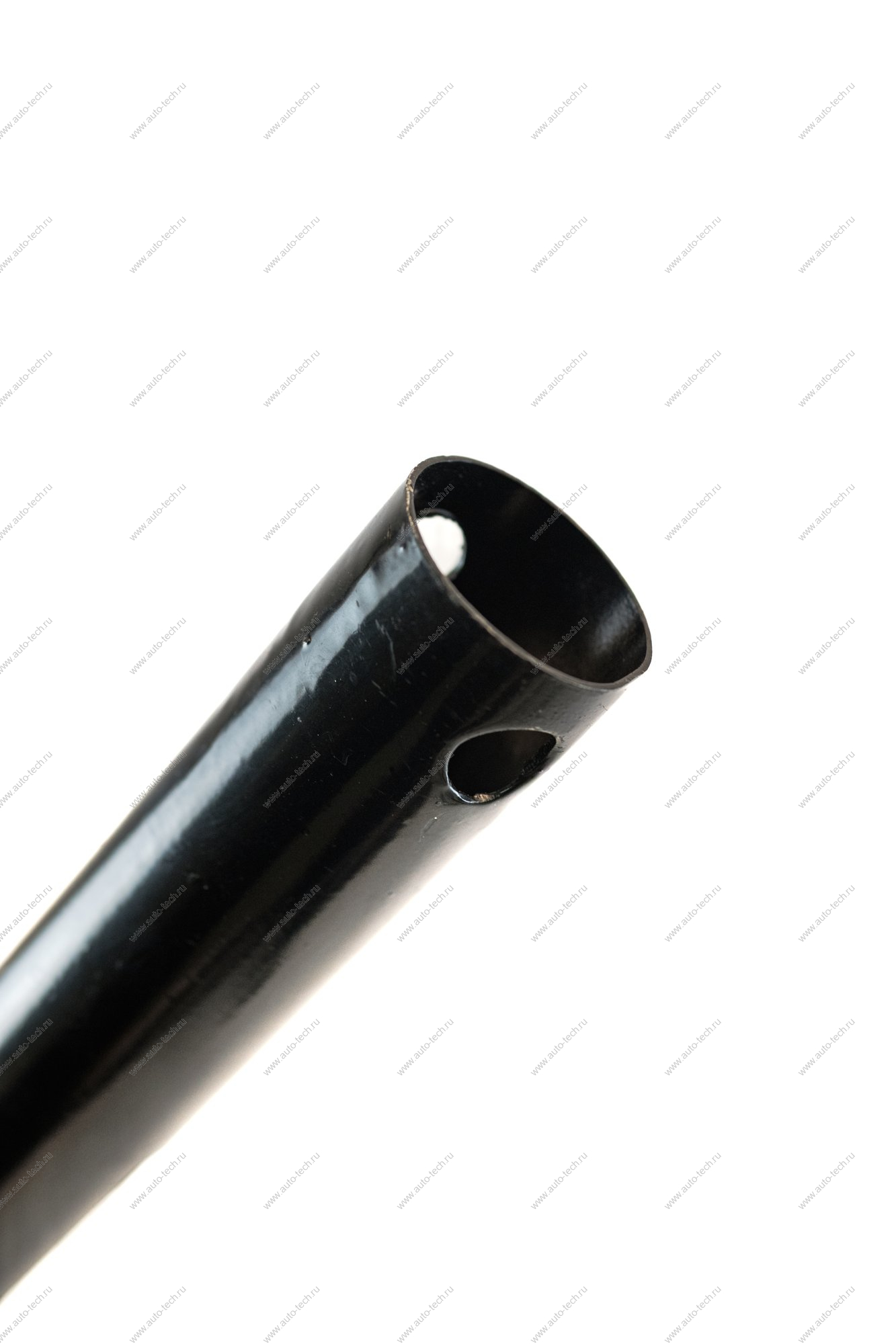 Кр-н заднего бампера ВАЗ-2121 центральный (труба) 1 шт Lada LADA 21210280411800