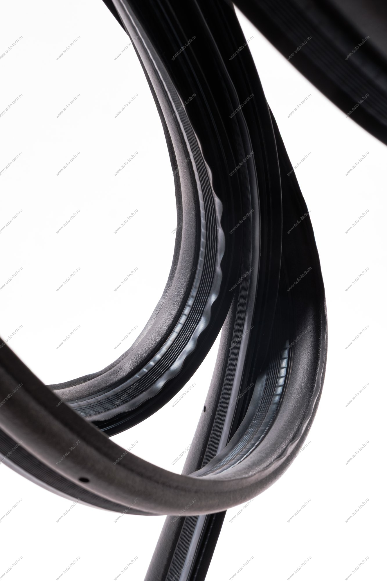 Уплотнитель проема двери задка ВАЗ-21213 ("УралЭластоТехника" г. Екатеринбург) Lada LADA 21213630702440