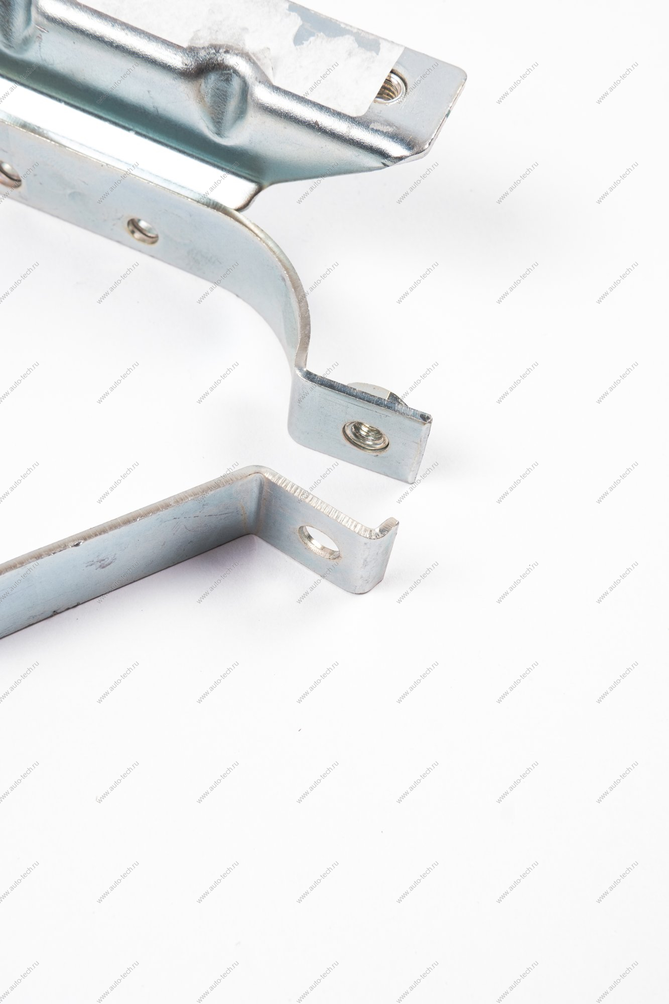 Кронштейн крепления масляного бака с 16.06.2017 LADA Largus/Лада Ларгус Lada LADA 8450090299