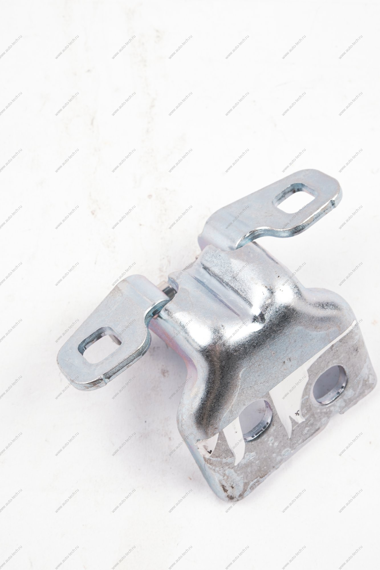 Петля двери RENAULT Logan 2014-/Vesta верхняя Renault RENAULT 804209726R