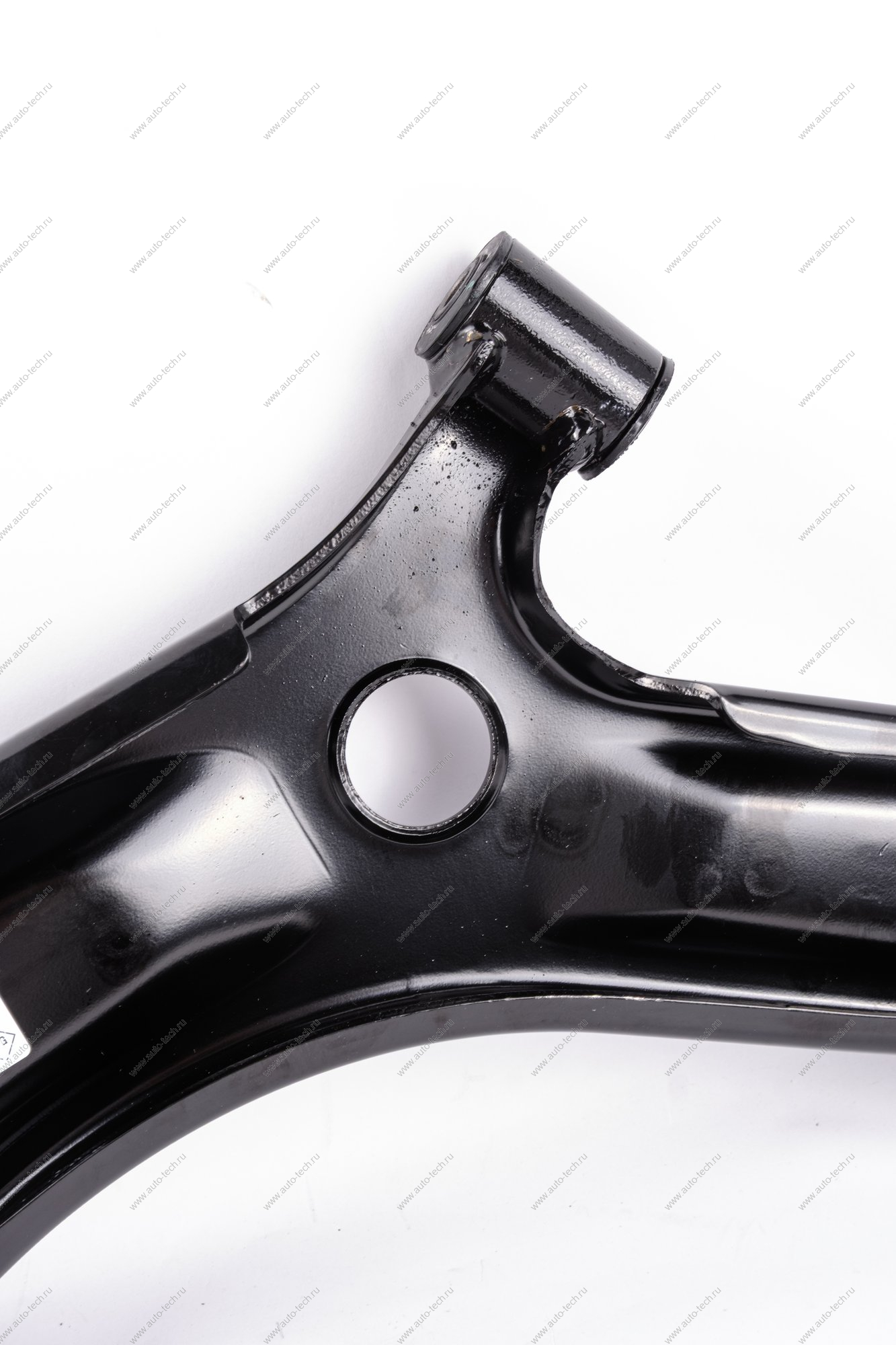 Рычаг LADA Vesta/Веста нижний правый с шаровой опорой и шарнирами в сборе (без гайки) Lada LADA 8450006732