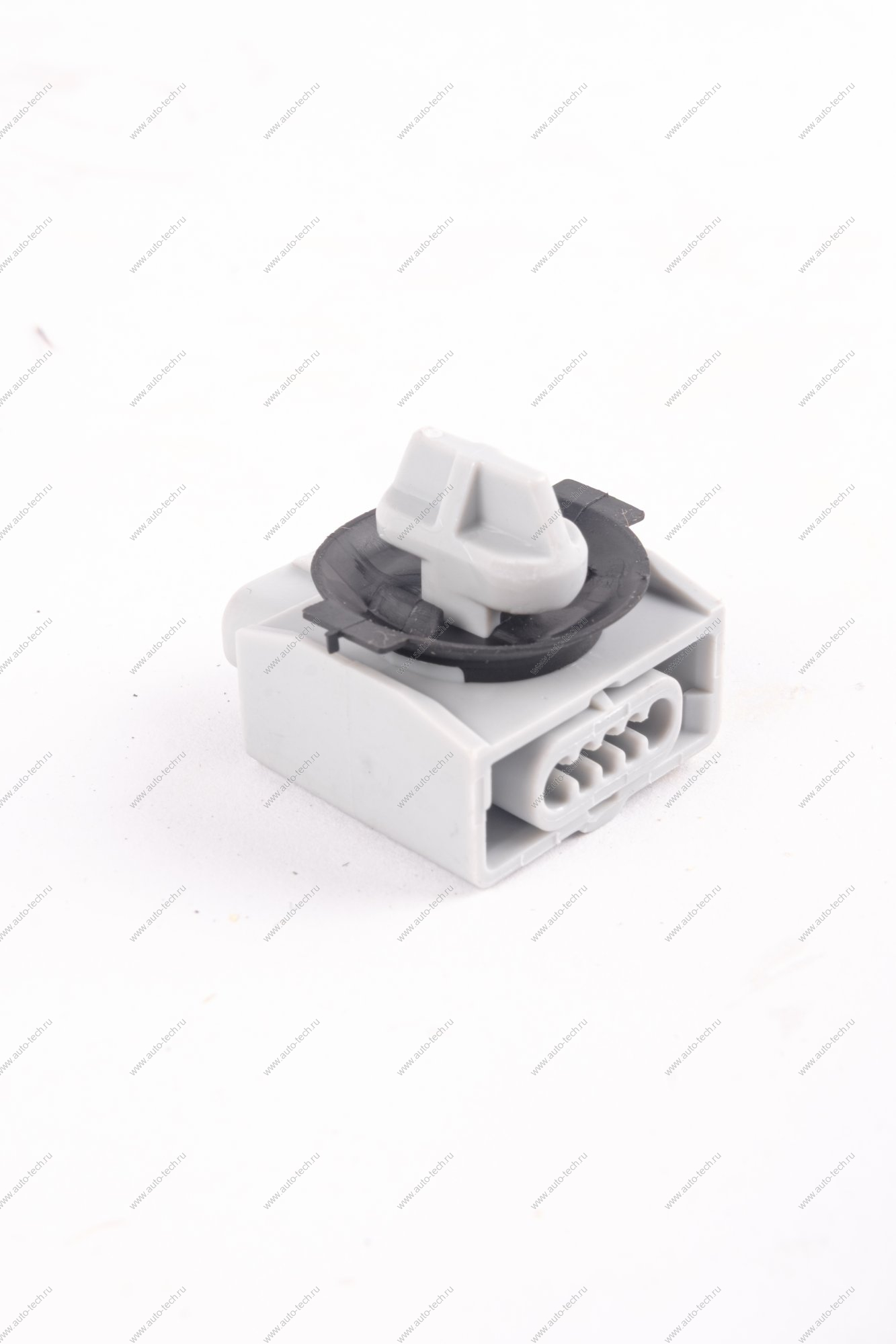 Клипса обивки двери LADA XRAY Renault RENAULT 748167100R