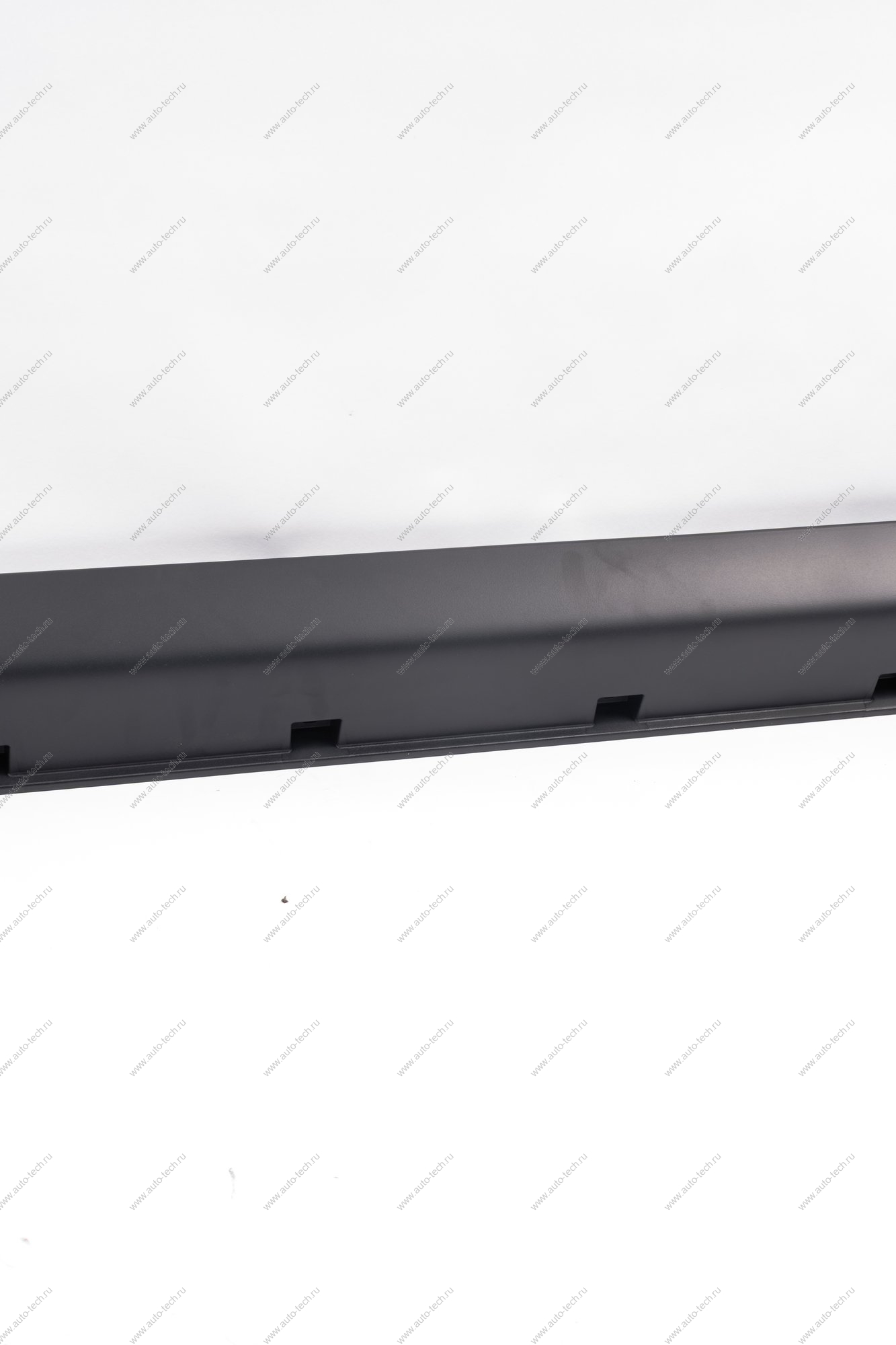 Облицовка LADA Largus Cross (FL) NEW порога правая (с клипсами) Lada LADA 8450091454