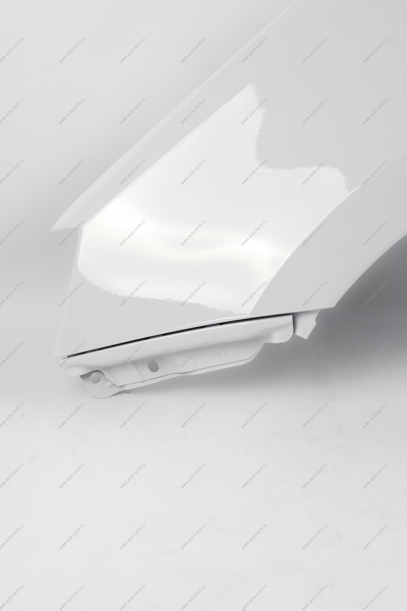 Крыло переднее левое (FL) LADA GRANTA 2018- крашеное в цвет 240 Белое облако (белый) без отв. п/пов. АвтоВАЗ LADA 8450104277-240