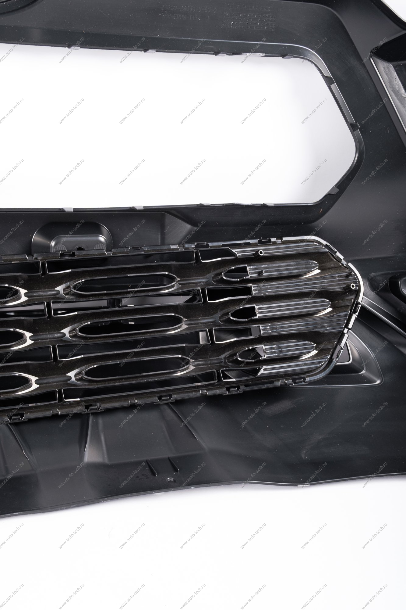 Бампер передний LADA NIVA TRAVEL + решетка радиатора 21230840101680 Lada LADA 21230280301580