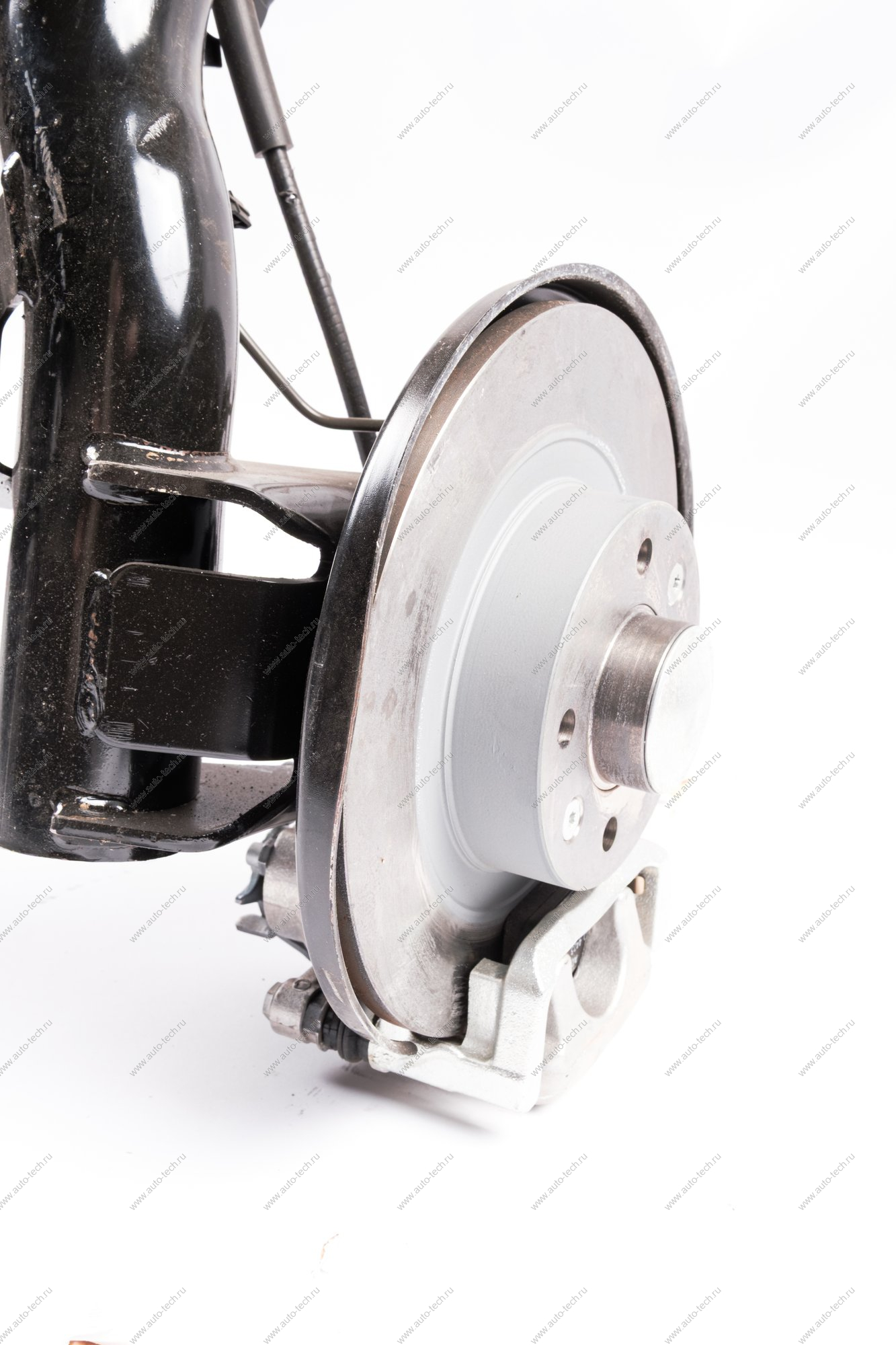 Балка заднего моста Lada Vesta SW/ SW Cross с дисковыми тормозами в сборе Lada LADA 8450031138