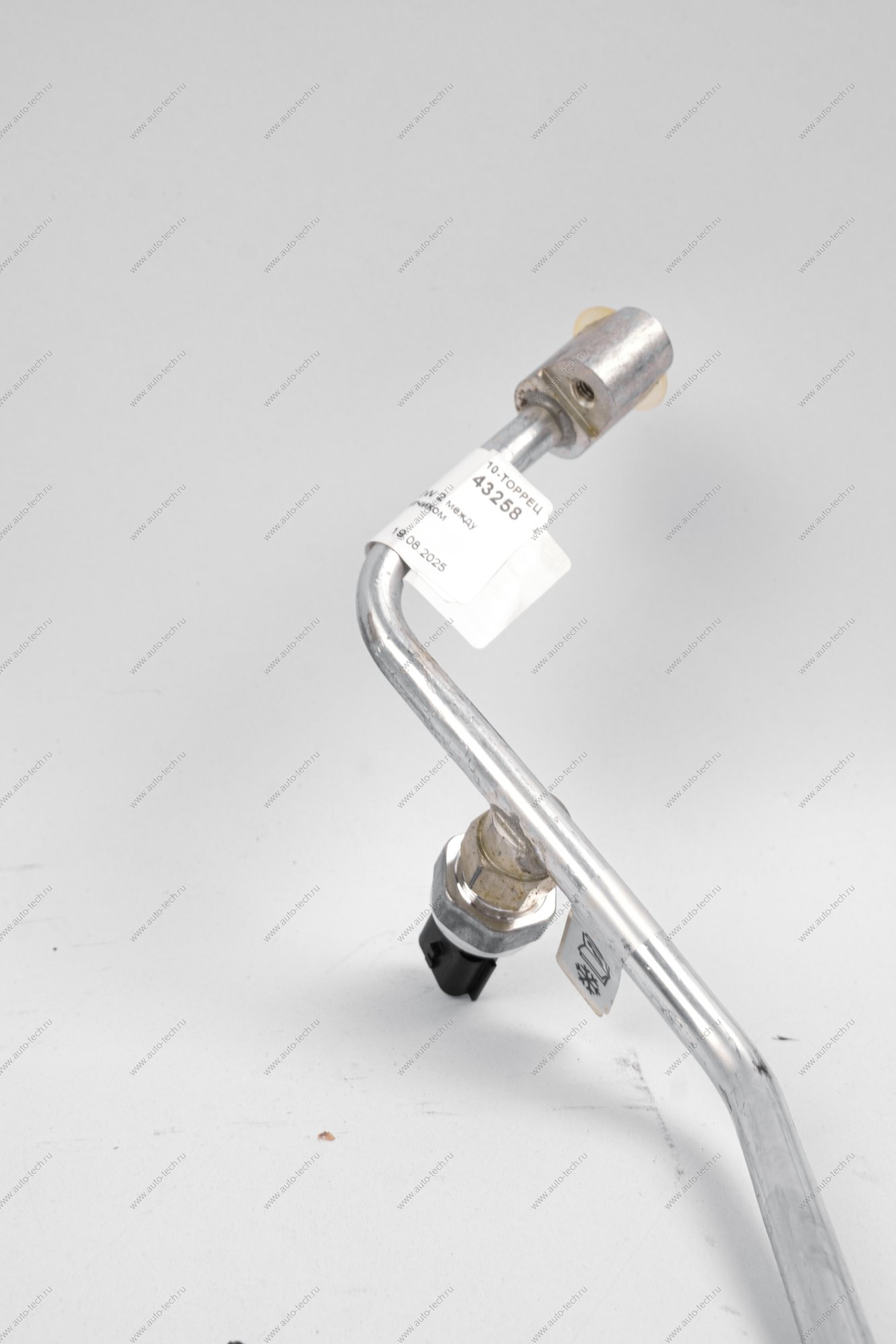 Трубопровод LADA Largus FL NEW 2 между конденсатором и клапаном (с датчиком 921366801R) (задний) Lada LADA 8450091075