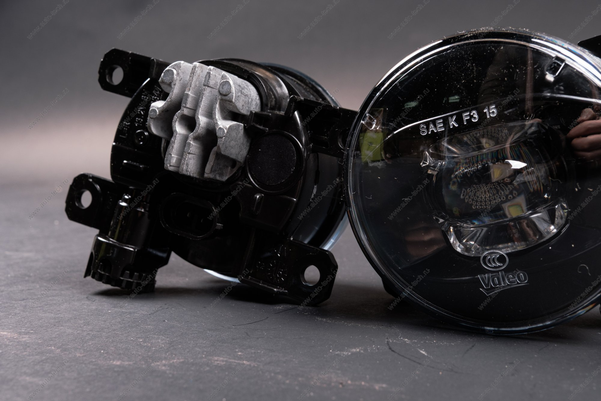 Фара противотуманная левая +правая LЕD (с подсветкой поворота) LADA Vesta NG к-т (в упаковке VALEO) Китай Китай 8450047257+8450047256