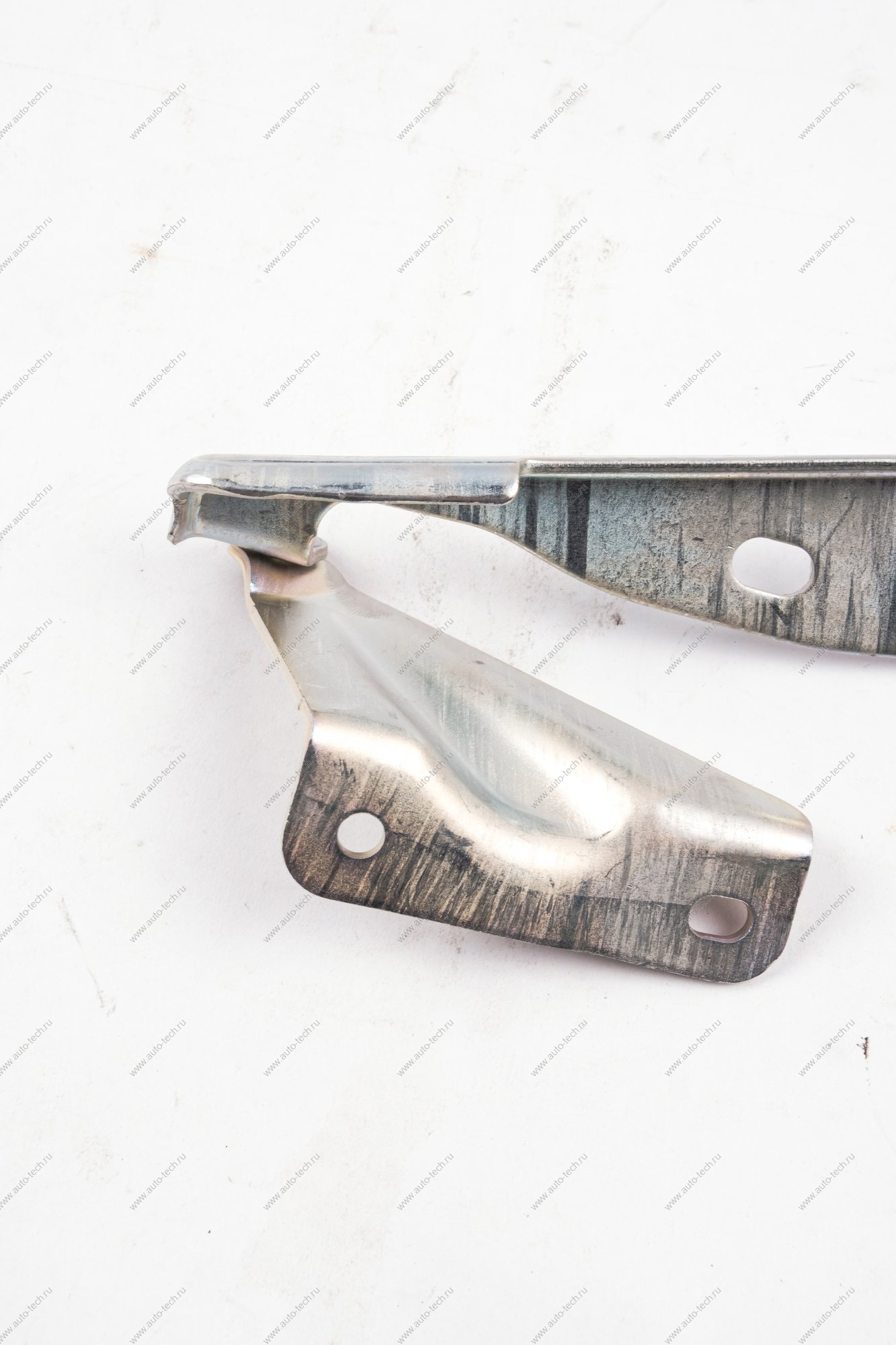 Петля капота Datsun/on do левая 654115PA0B Nissan NISSAN 654115PA0D