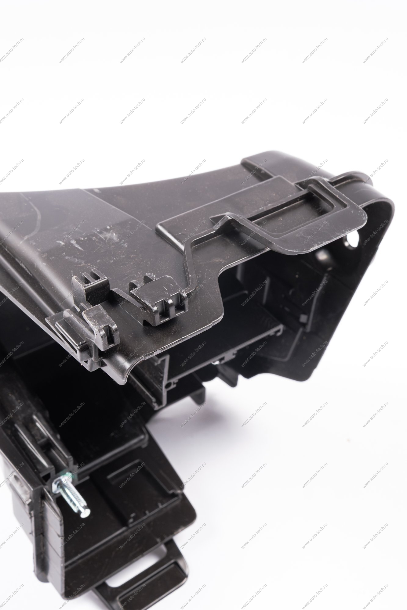 Корпус LADA Largus монтажного блока моторного отсека (без предохранителей) Lada LADA 243809584R