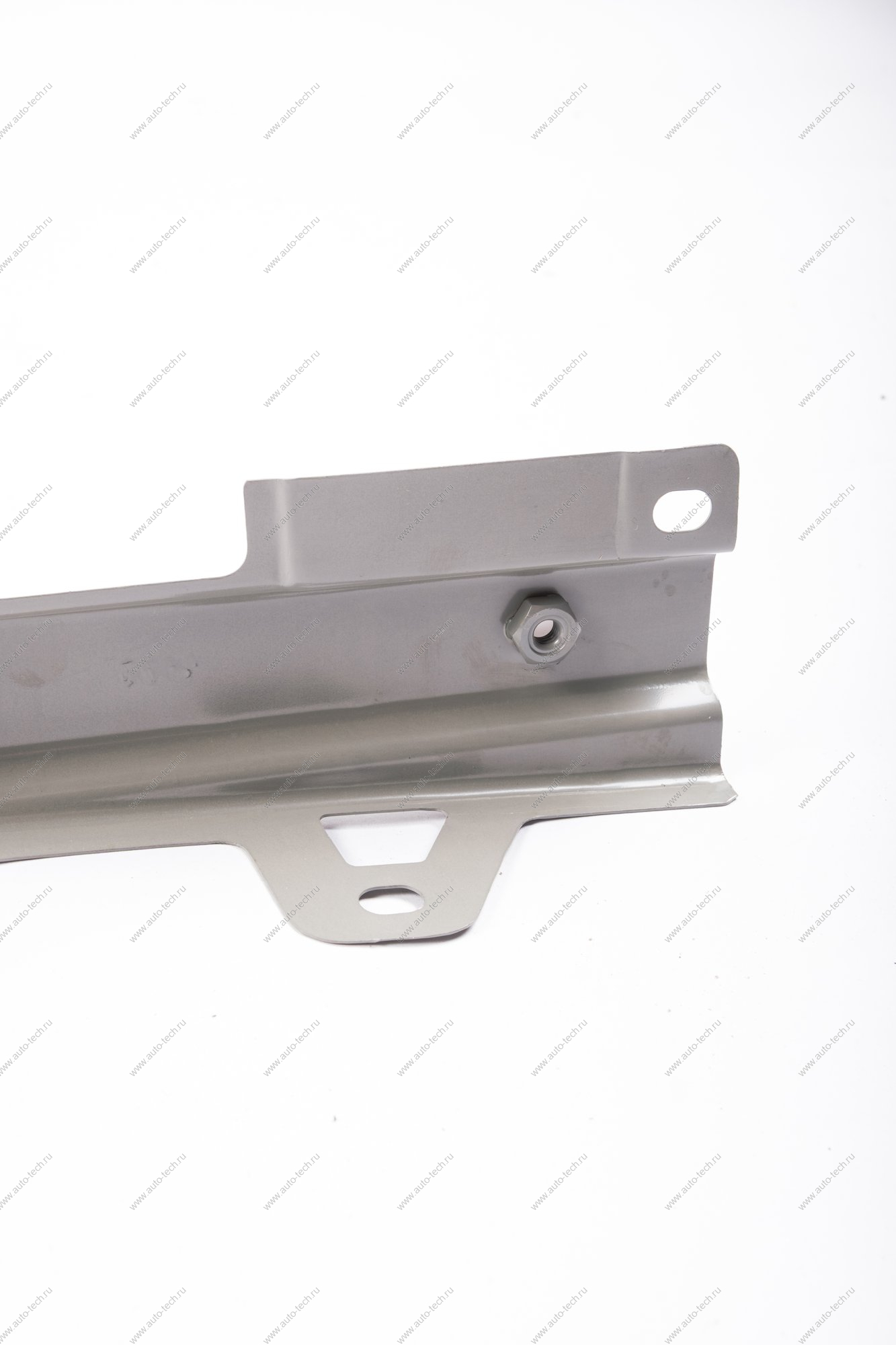 Кронштейн крепления крыла верхний правый ВАЗ-2190 (катафорезный грунт) АвтоВАЗ LADA 8450107096