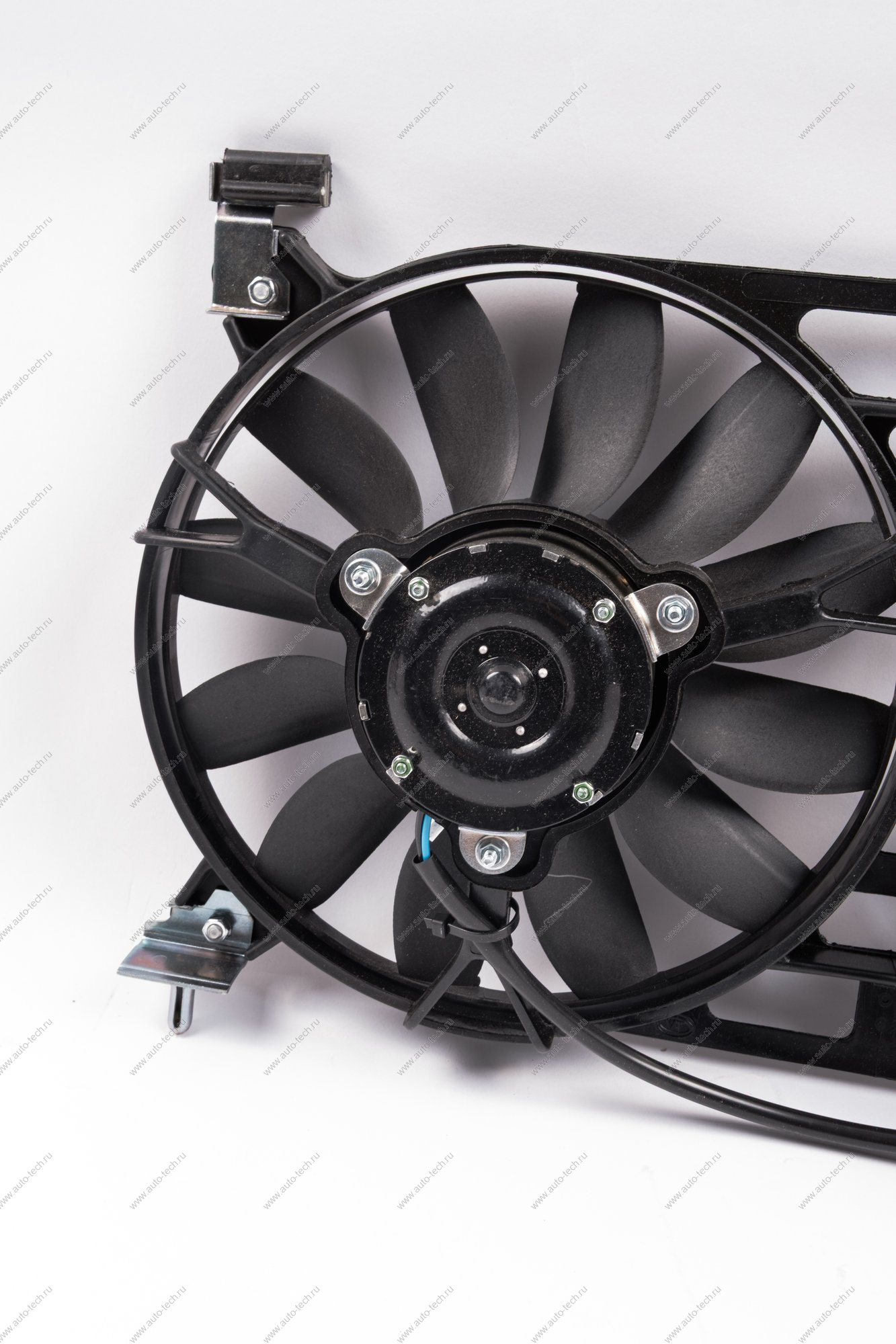 Вентилятор ВАЗ-21214 электрический двойной в сборе с кожухом и кронштейнами ( 12 лопастей на крыльчатке)( тип Вентол) Lada LADA 21214130002441