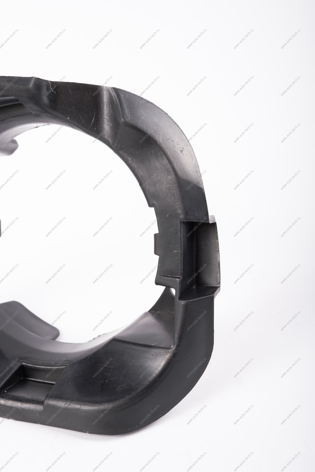 Держатель птф правый RENAULT Duster/Рено Дастер (пласт) Renault RENAULT 6001549321