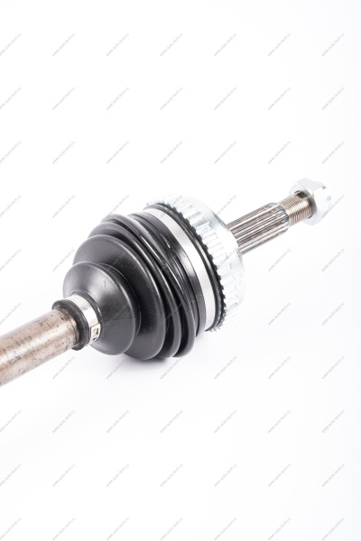 Привод ВАЗ-2170/1118/2190 правого переднего колеса в сборе с АБС Pilenga Pilenga AXP1119