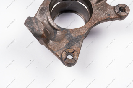 Кулак поворотный левый RENAULT Duster Renault RENAULT 400156701R