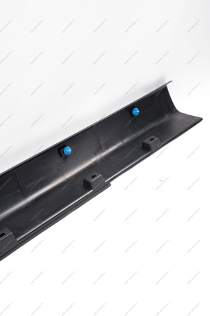 Облицовка LADA Largus Cross (FL) NEW порога правая (с клипсами) Lada LADA 8450091454