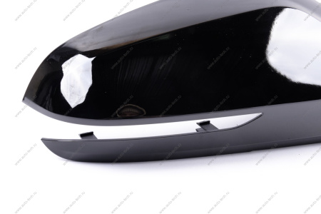 Накладка зеркала правого в цвет 672 Пантера (черный) LADA Vesta FL Lada LADA 8460008990-672