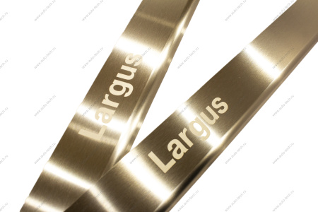 Комплект накладок на пороги с именем модели LADA Largus (Largus Cross) Дополнительное оборудование LADA 99999901004200