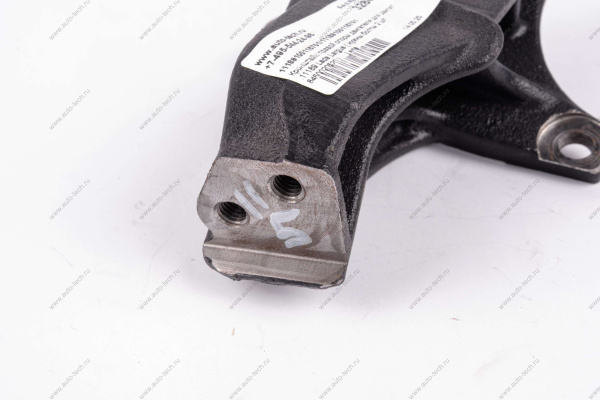 Кронштейн правой опоры двигателя для двигат .11189 Lada Largus ( нужны болты 2 шт 8450020520 ) Lada LADA 11189100115701 Кронштейн правой опоры двигателя для двигат .11189 Lada Largus ( нужны болты 2 шт 8450020520 ) Lada LADA 11189100115701