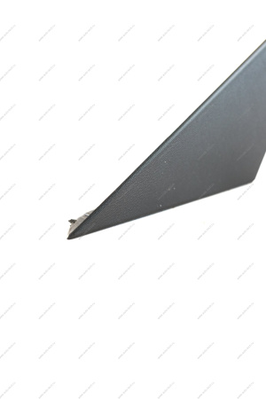 Накладка передней правой двери наружняя (пластик , уголок за зеркалом ) LADA XRAY пластмасс Lada LADA 638747580R