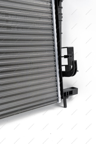 Радиатор охлаждения LADA Vesta Lada LADA 214105731R