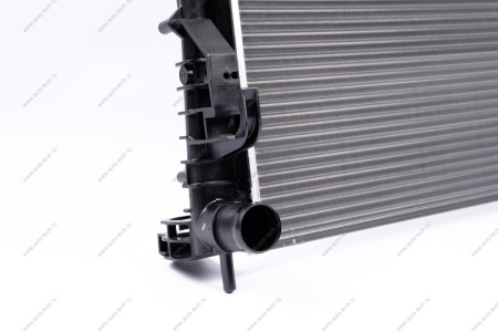 Радиатор охлаждения (авто с кондиц) LADA Vesta/XRAY ORIGINAL (AVTOPRIBOR) Lada LADA 735634AVT