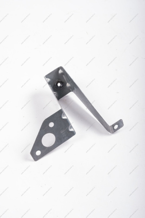 Кронштейн правого крыла Datsun боковой Nissan DATSUN 631405PA0B