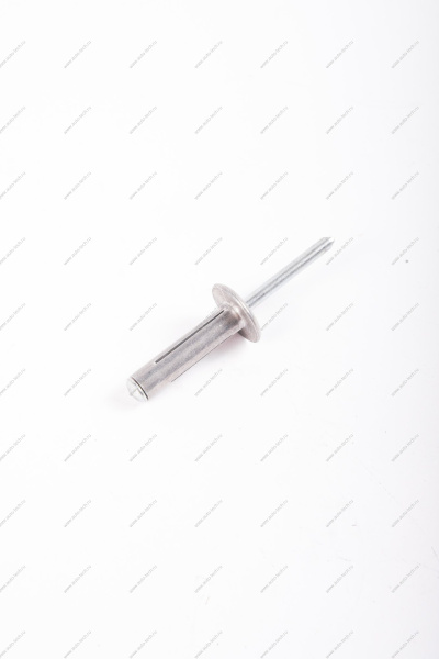 Заклепка(метал) крепления моторредуктора RENAULT Sandero/Logan Renault RENAULT 7703072362