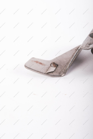 Гребенка ВАЗ-2101 сидения правая АвтоВАЗ LADA 21010-6814102-00