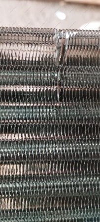 РОЗНИЦА Радиатор новый охлаждения RENAULT Duster 2015-/LADA Vesta/XRAY ( Незначительный загиб ламелей в двух местах) Renault RENAULT 214108042R