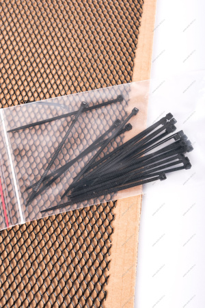 Защитная сетка радиатора LADA Vesta Cross,/SW Cross Дополнительное оборудование LADA 99999218104219