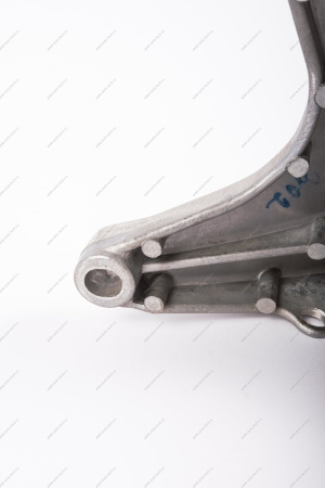 Кронштейн левой опоры подвески двигателя (P4M,P4P-BVM5) LADA XRAY Lada LADA 8450009700