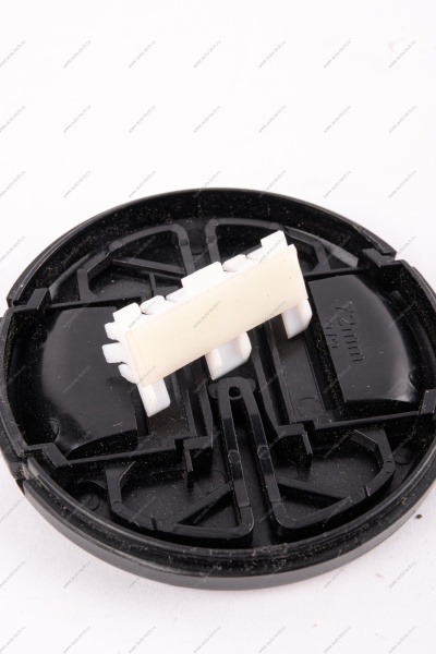 Держатель LADA Vesta облицовки сточного желоба крыши ( нужно по 7шт на одну сторону Lada LADA 8450007759