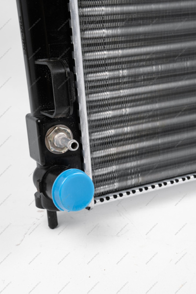 Радиатор охлаждения ВАЗ-2190/Datsun 2015- АКПП нов.обр . Gamma GAMMA GMRCL2194