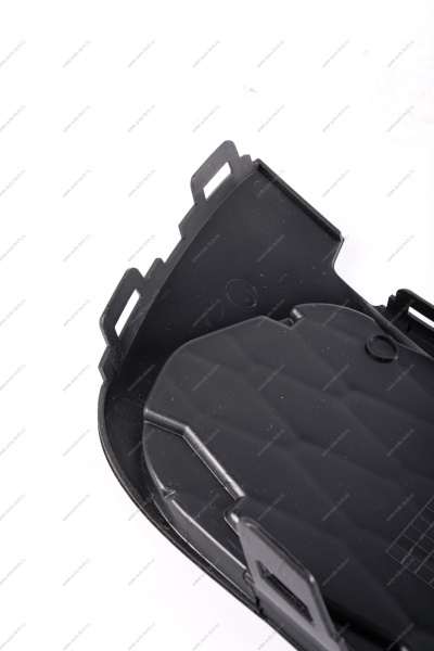 Заглушка передней противотуманной фары левая LADA Xray Cross Lada LADA 8450022045