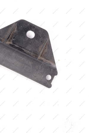 Кр-н заднего бампера ВАЗ-2115 центральный нов. обр. (пластм.) Lada LADA 21150-2804134-00