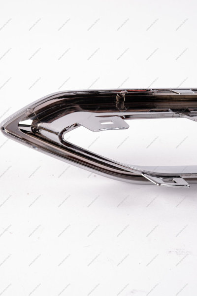 Вставка заднего бампера нижняя левая LADA Vesta NG Lada LADA 8450040765